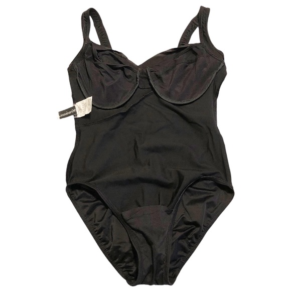 Miraclesuit Kirkland one piece black slimming ruched swimsuit size 12 - Picture 5 of 5